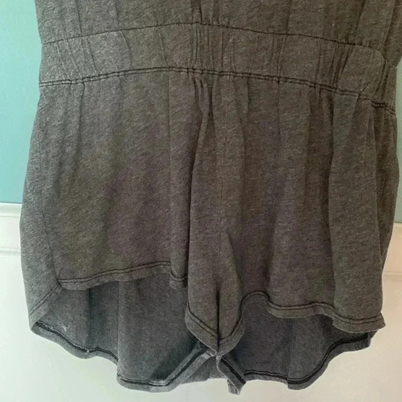 Freepeople Beach gray short sleeve shorts romper - open back - large - Picture 5 of 8